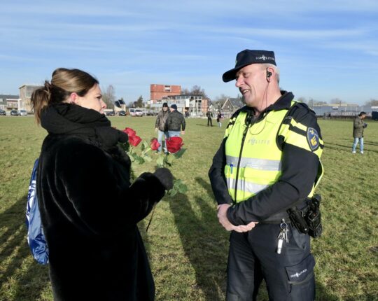 Gemoedelijke sfeer tijdens ‘koffiedrinken’ op Zwitsalterrein