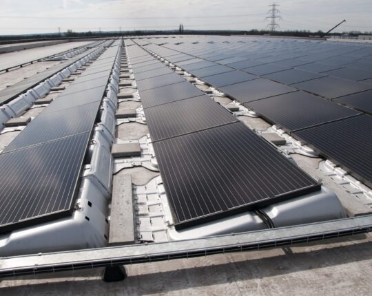 Gemeente Apeldoorn en deA zoeken hét zonnedak van 2020