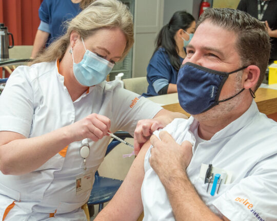 Apeldoorn begint ook eerder met vaccineren