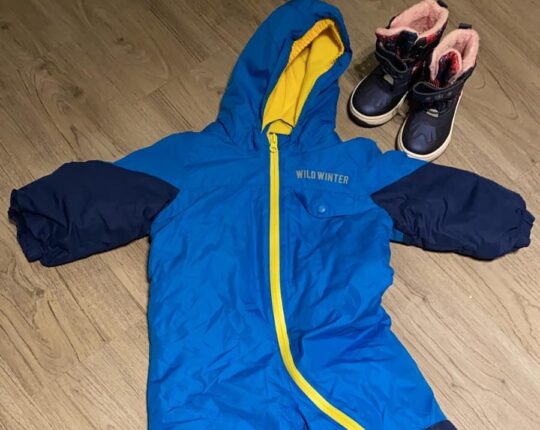 De sneeuw komt eraan: massazoektocht naar snowboots, sleeën en skipakken
