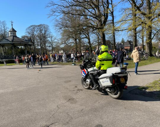 Een zonnige oranje dag