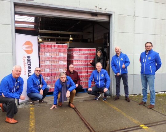 Recordopbrengst Douwe Egberts punten voor Voedselbank Apeldoorn