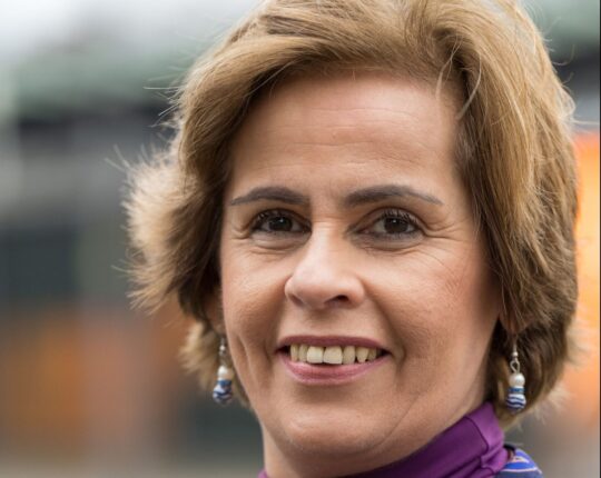 Dennis Russchen vervangt raadslid Maria Camacho