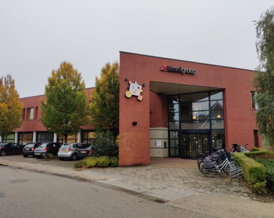 Nog meer chaos bij Leerplein055: groot deel van de Raad van Toezicht stapt op