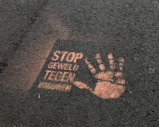 Apeldoorn kleurt oranje tegen huiselijk geweld