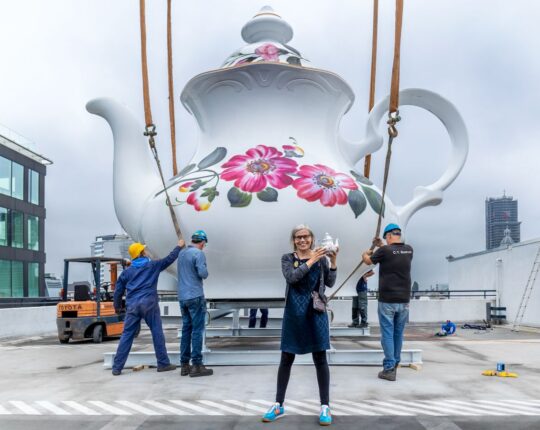 Lily van der Stokker wint 12e editie van Wilhelminaring
