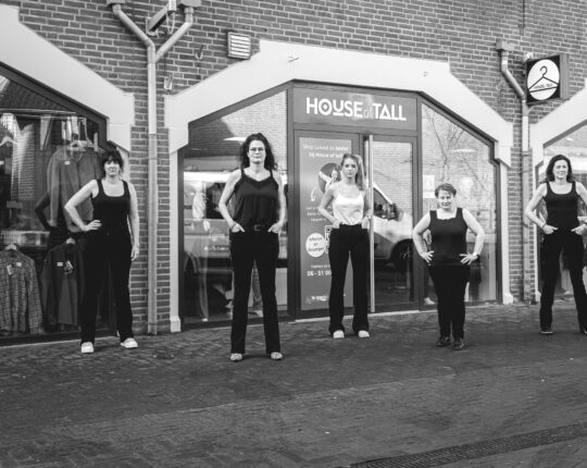 Kledingwinkel House of Tall opent zaterdag gewoon de deuren