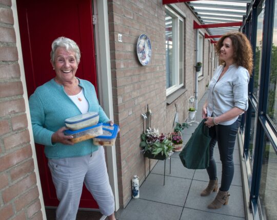 Hou je van koken en wil je je buren beter leren kennen? Meld je aan als thuiskok bij St. Thuisgekookt!