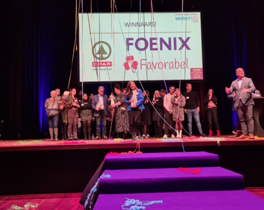 Foenix Apeldoorn wint de titel ‘meest inspirerende sociale werkgever 2022’