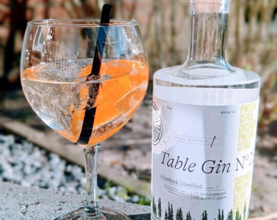 Apeldoornse Table Gin voor het goede doel