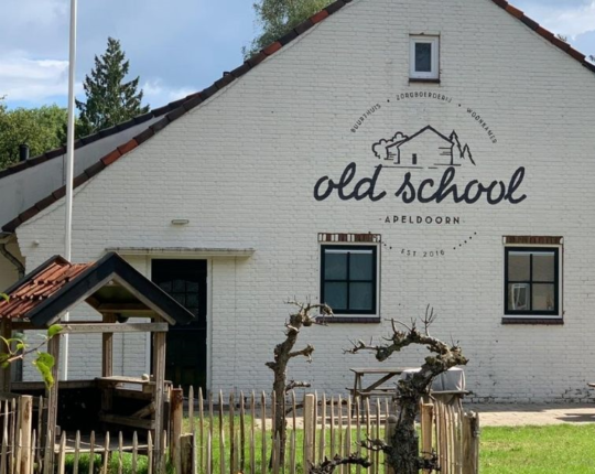 Mensen een gastvrij welkom bieden en gezamenlijk de maaltijd delen  bij Old School