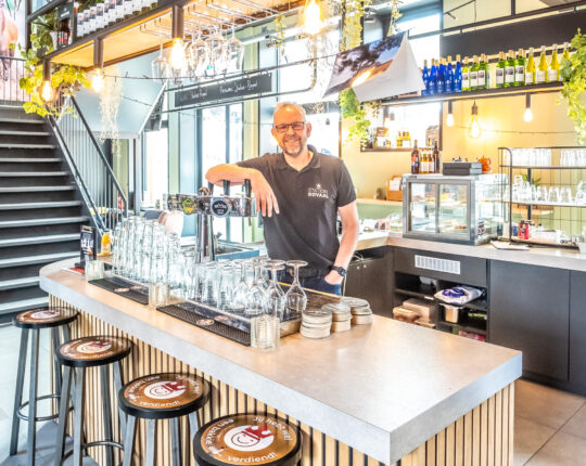 In beeld: Johan Luijkman over de bijdrage van Station Royaal aan inclusiviteit voor jongeren in Apeldoorn
