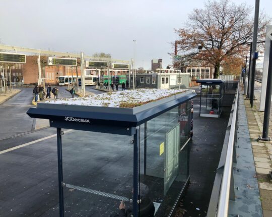 Apeldoorn kiest voor duurzaamheid met nieuwe bushokjes