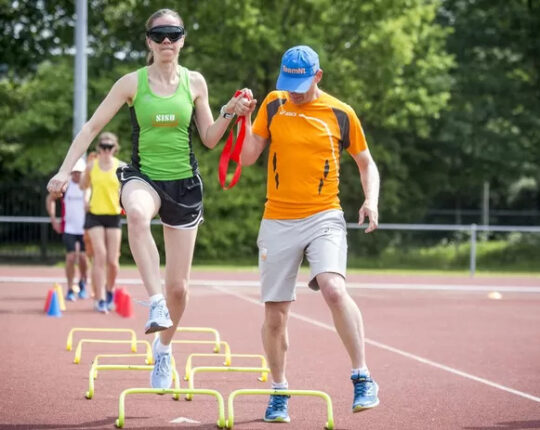 Sportdag voor mensen met een visuele beperking in Apeldoorn