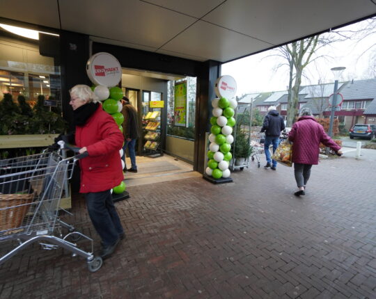 Duurzaam winkelen bij DekaMarkt Imkersplaats