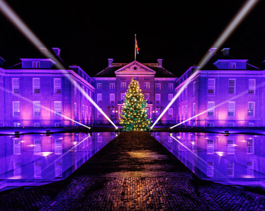 Paleis Het Loo straalt met feestelijke Winterverlichting
