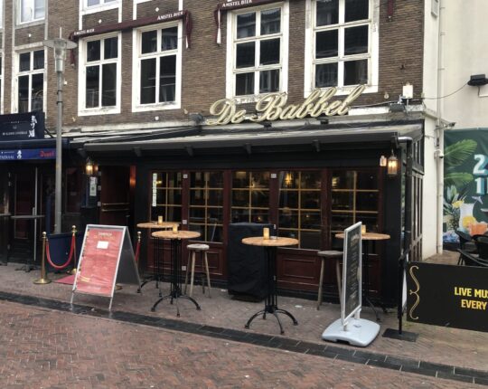 Big Bounce Band brengt swingende jazz naar De Babbel