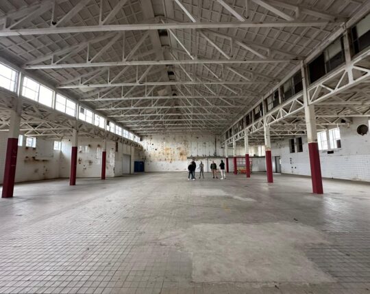 Amersfoortse ondernemer wil Zwitsalfabriek Apeldoorn nieuw leven inblazen