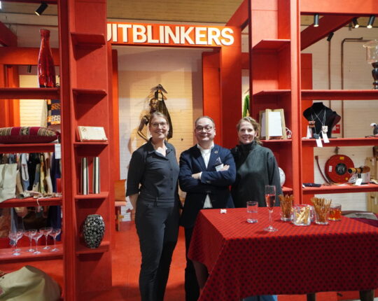 Foenix introduceert ‘UITBLINKERS’: Unieke en Duurzame Creaties