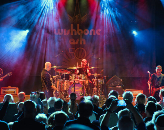 Wishbone Ash knallen in Gigant