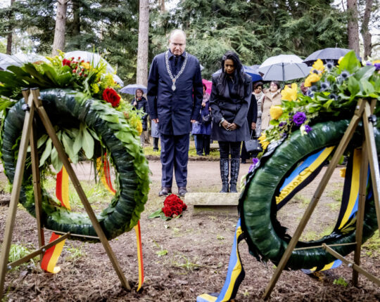 Waardige herdenking sterfdag verzetsheld, schrijver en activist Anton de Kom