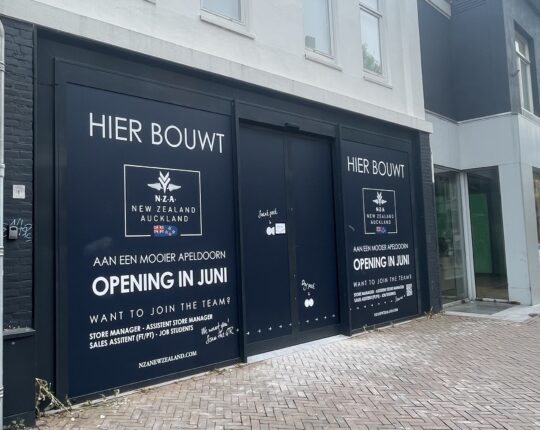Nieuwe kledingwinkel opent medio juni aan de Hoofdstraat