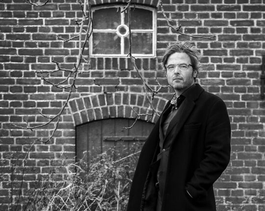 Schrijver Bas Steman te gast bij het Achterom in Apeldoorn
