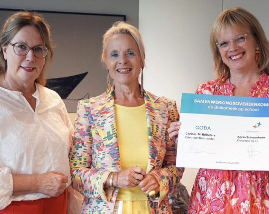 CODA en Praktijkschool Apeldoorn tekenen samenwerkingsovereenkomst voor ‘De Bibliotheek op School’