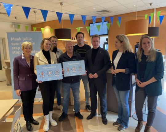 Aquacentrum Malkander en Sporthal Matenpark ontvangen eerste topprestatiebadges