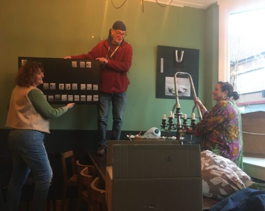 Drie fotografen exposeren in Café Nova gedurende de maanden januari en februari 2025