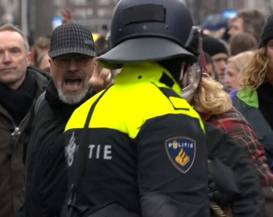 Meet Up 055 organiseert een VPRO Tegenlicht bijeenkomst: Hoe blijf je in verbinding in tijden van polarisatie?