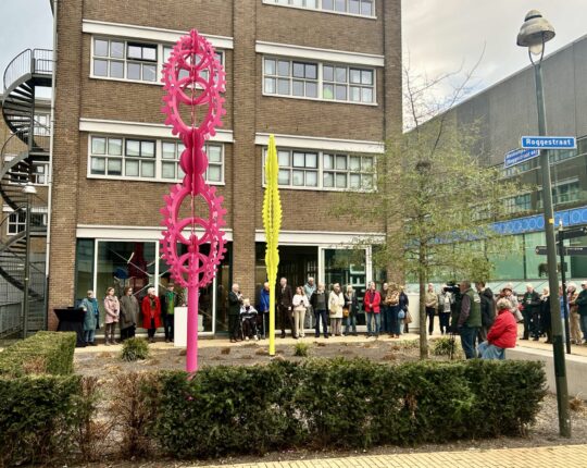 Kleurrijke Boomkroonjuwelen officieel onthuld in Apeldoornse Museumpassage