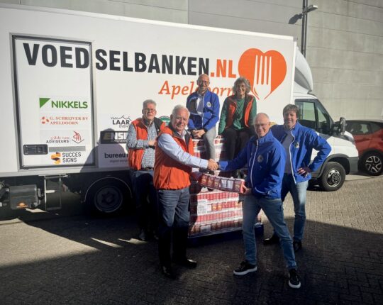 2.752 pakken koffie voor Voedselbank Apeldoorn dankzij waardepuntenactie