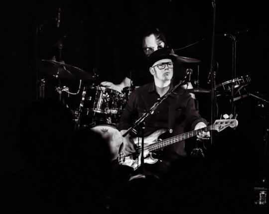 Een bomvol Gigant, gevuld met voornamelijk oudere jongeren, was vrijdagavond getuige van een optreden van In the Flesh, The Dutch Pink Floyd. 