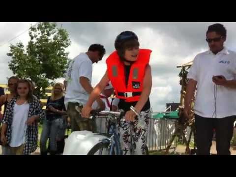 ‘Step hem Erin’ video’s online