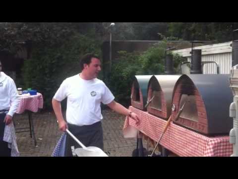 Secretpizzeria zou niet niet geheim moeten zijn.